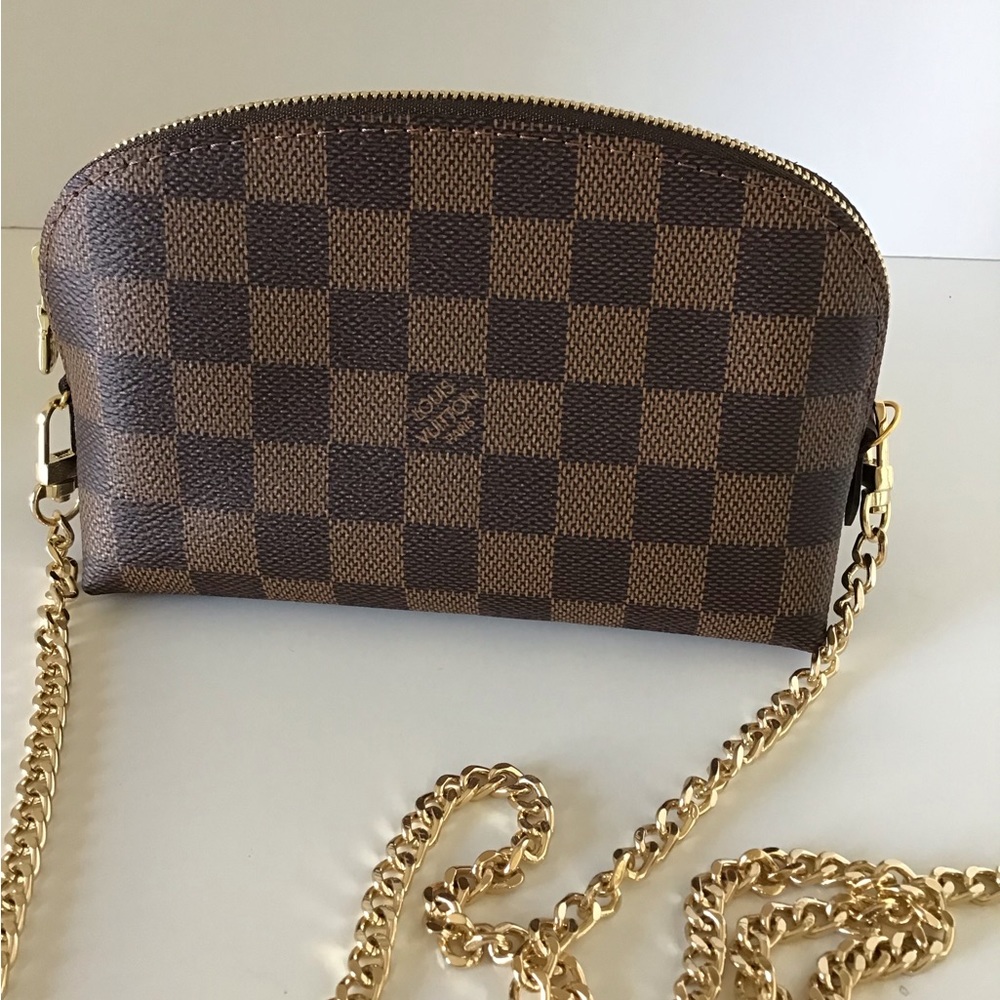 Louis Vuitton cosmetic bag with added chain. - Picture 3 of 8